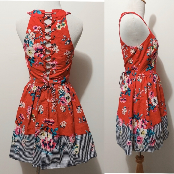 AUW Red Floral A-Line Retro Inspired Short Skater Dress with Open Lace-up Back - Picture 5 of 12